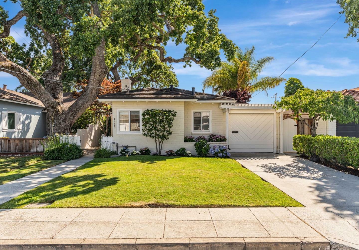 Property Photo: 1620 Chestnut Street CA 94070