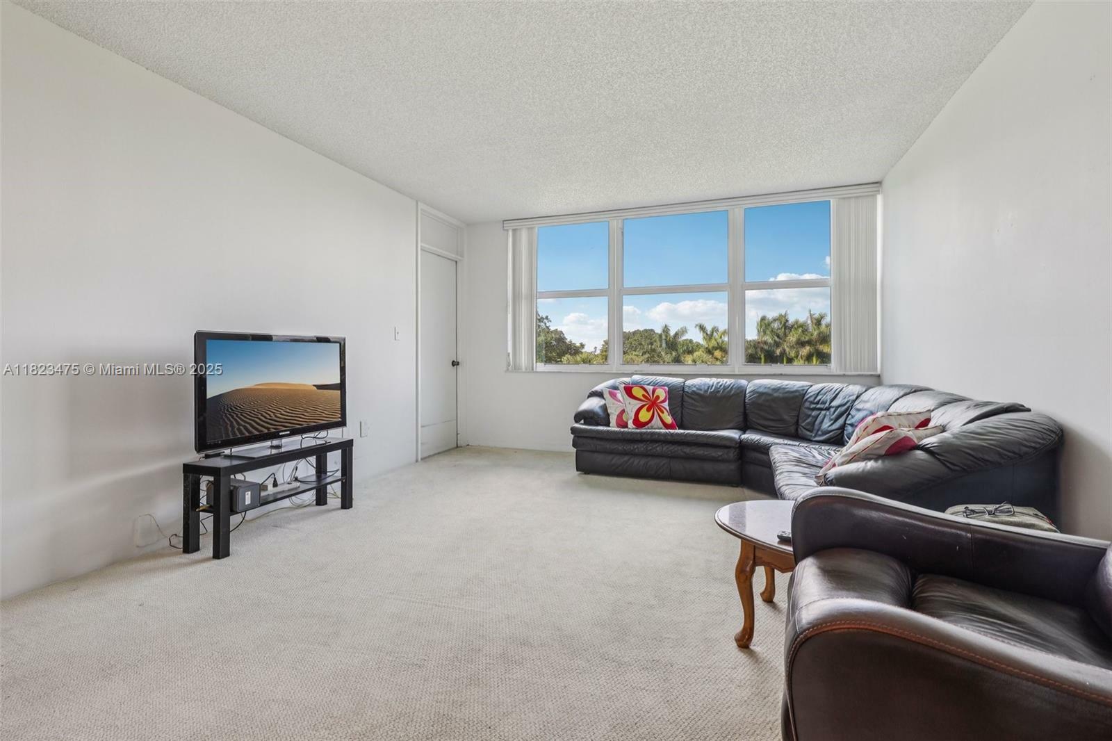 Property Photo: 900 Saint Charles Pl 420 FL 33026