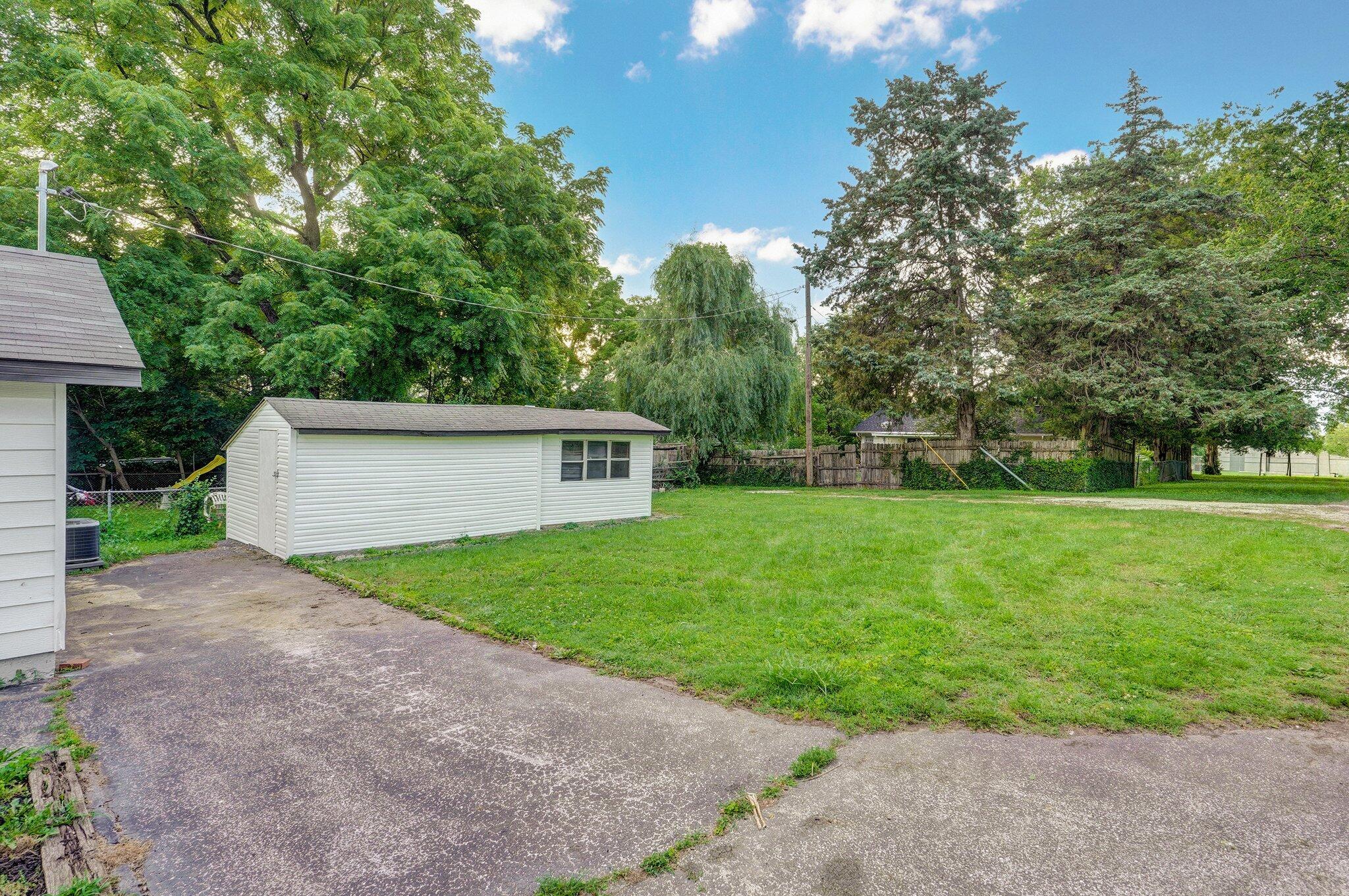 Property Photo:  801 W Della Street  MO 65803 