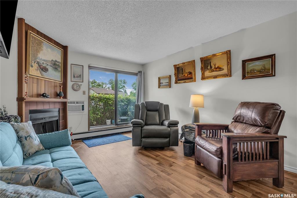 Property Photo: 335 Kingsmere Boulevard 102 SK S7J 4J6