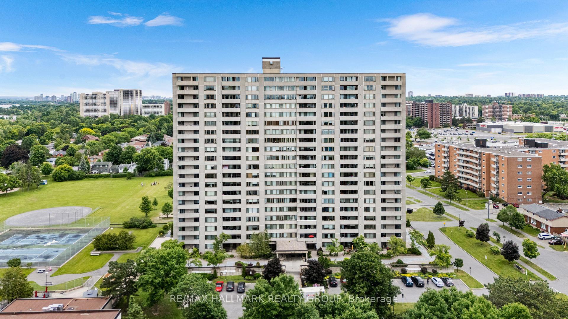 Property Photo: 2625 Regina Street 2103 ON K2B 5W8