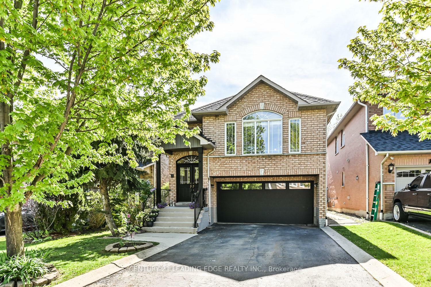 Photo de la propriété: 10 Lamont Court ON L6A 3B6