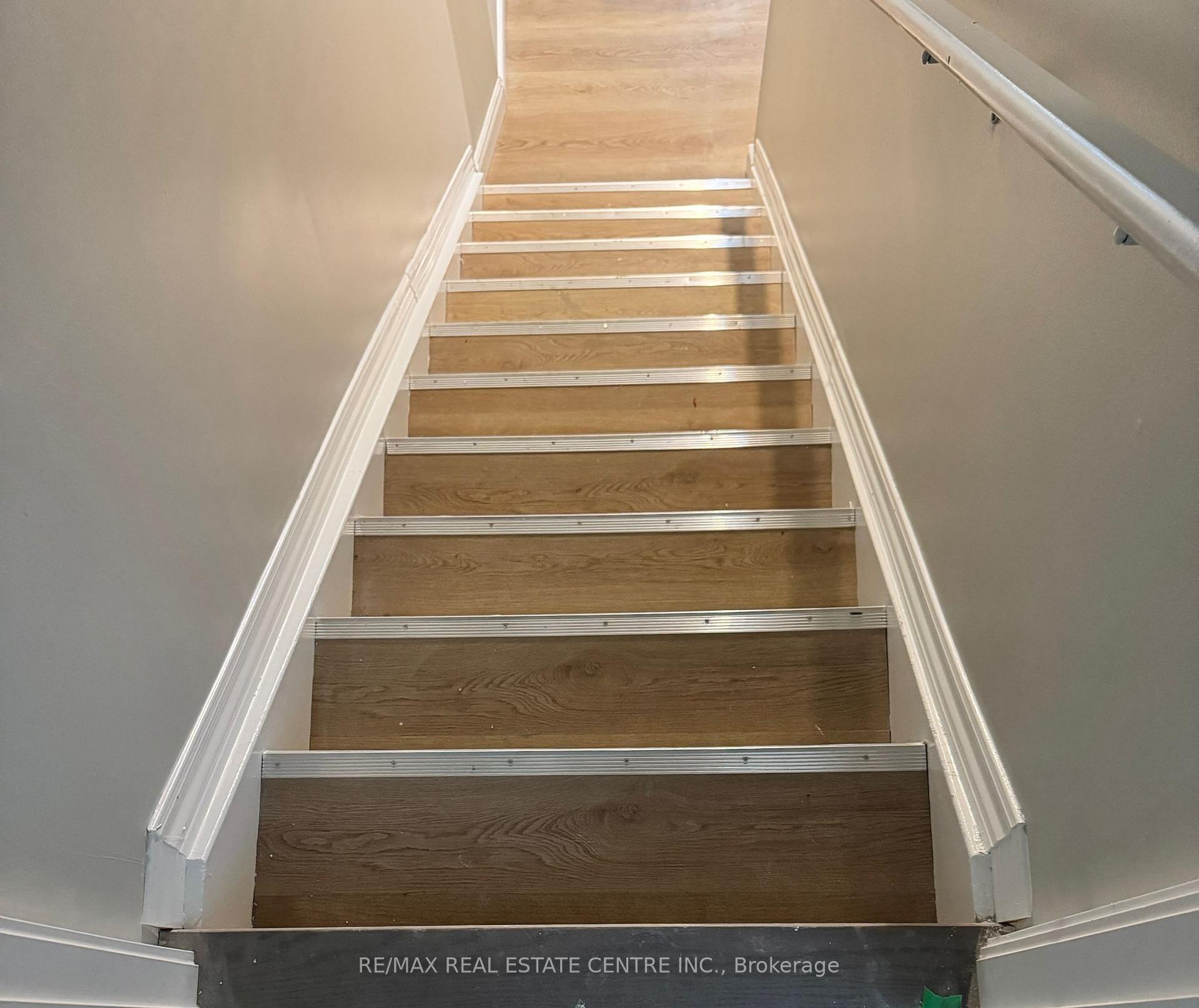 Property Photo: 1537 Wheatcroft Drive ON L1L 0W5