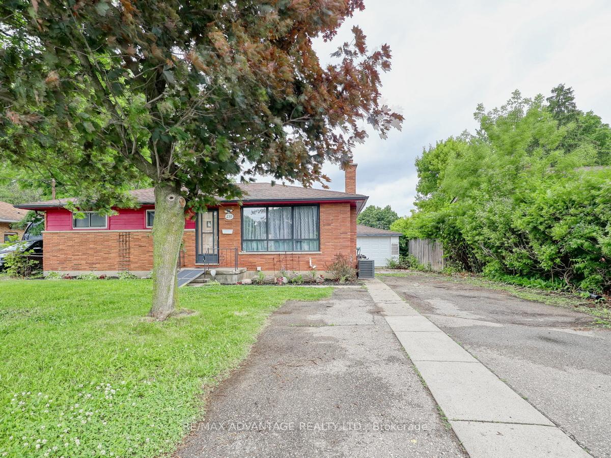 Property Photo: 239 Commissioners Road W ON N6J 1Y2