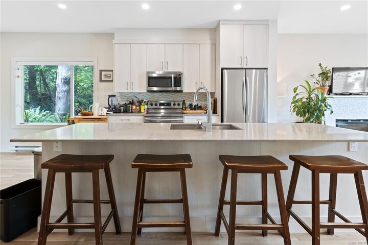 Property Photo: 625 Hellesen Dr #19 BC V0R 2Z0