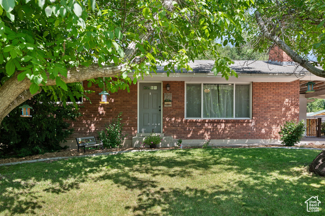 1561 S Main St  Springville UT 84663 photo