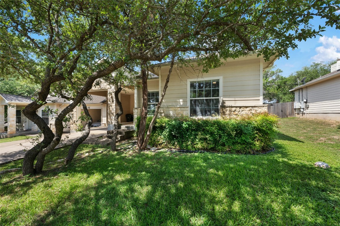 Property Photo: 1002 Castile Road B TX 78733