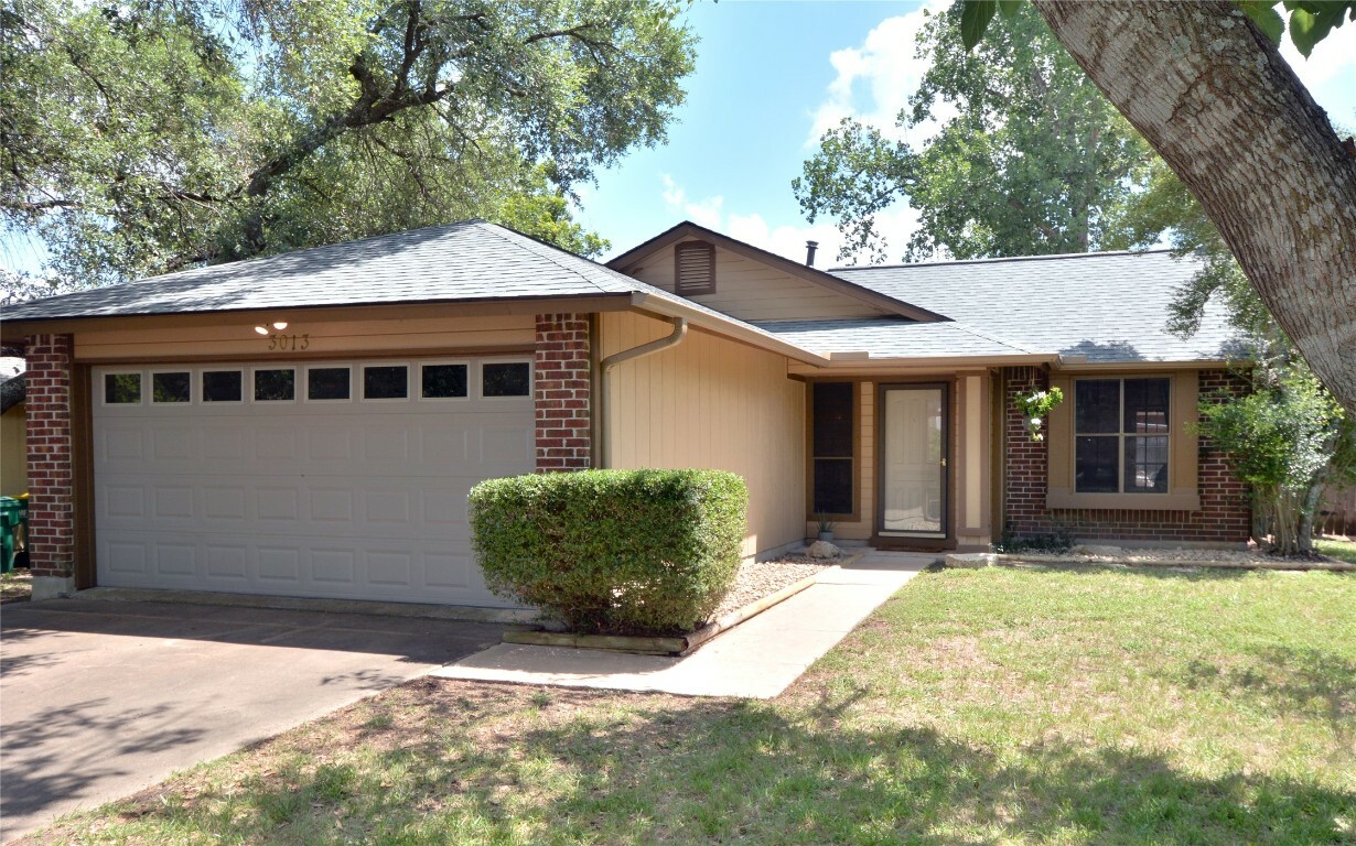 Property Photo:  3013 Cottonweed Trail  TX 78613 