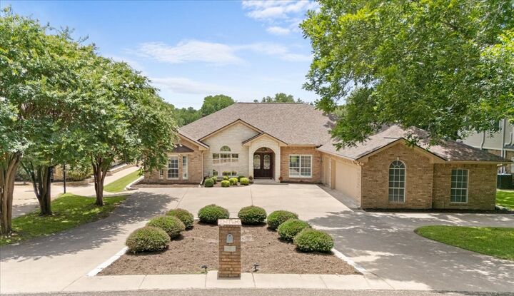 2901 Chisholm Trail  Salado TX 76571 photo