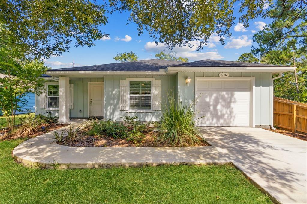 Property Photo: 1116 10th Street FL 32034