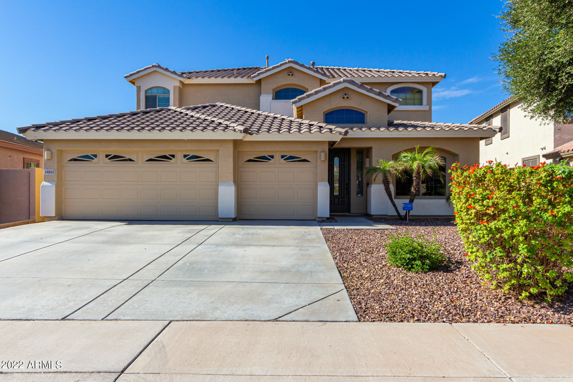 Property Photo: 14813 W Roanoke Avenue AZ 85395