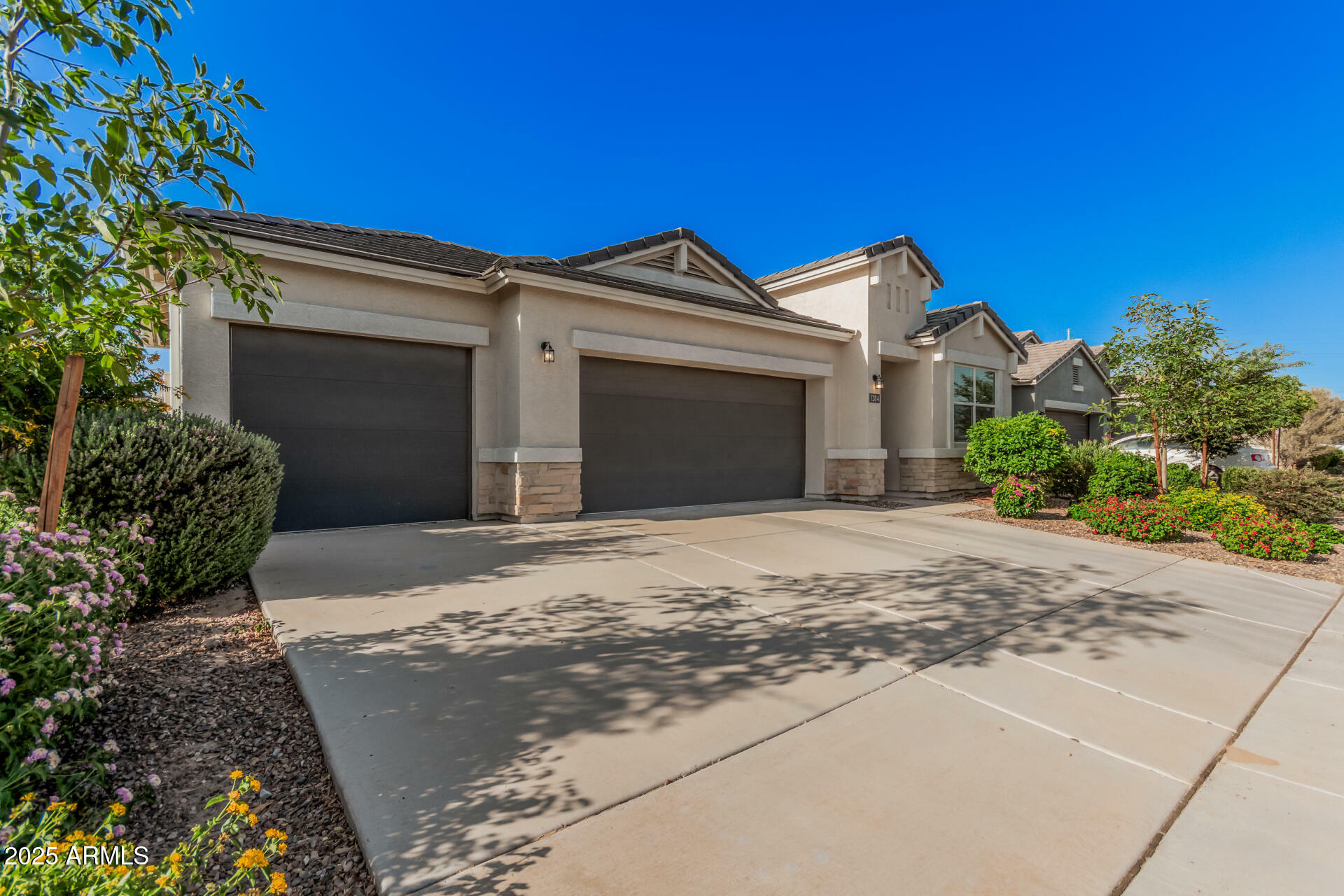 Property Photo:  1284 W Sussex Street  AZ 85143 