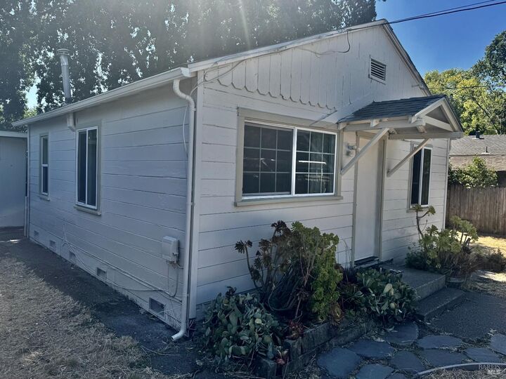 Property Photo:  1014 1024 McMinn Avenue  CA 95407 