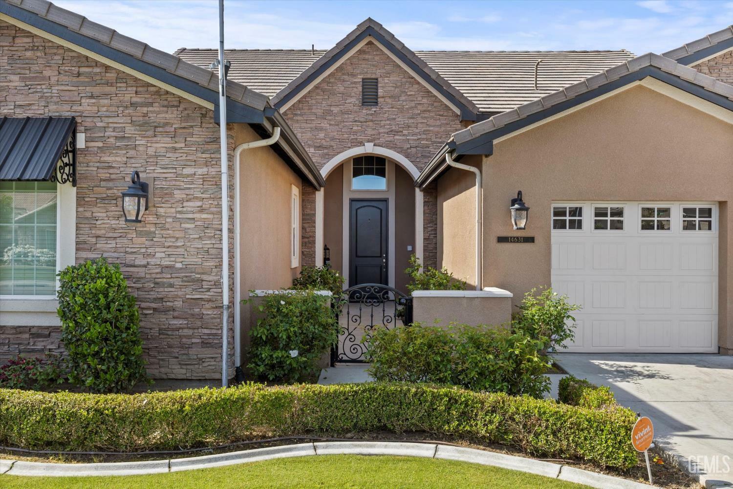 Property Photo: 14631 Blue Stream Avenue CA 93314