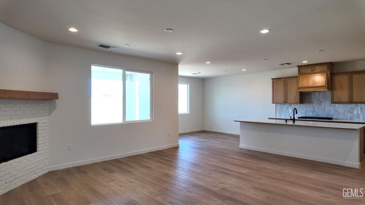 Property Photo: 12800 Kinnick Court CA 93311