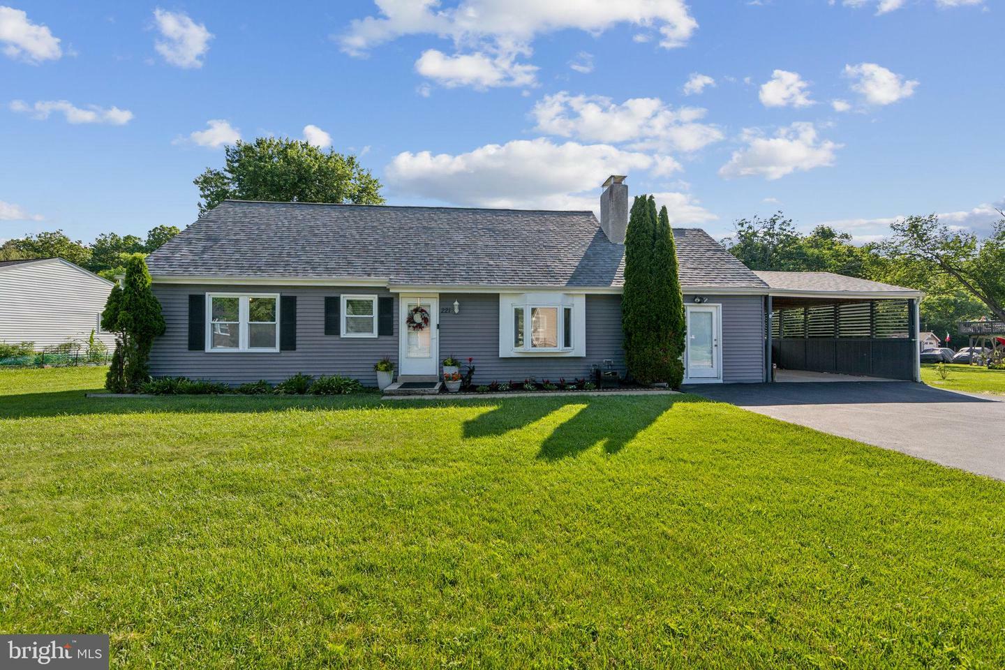 Property Photo: 221 Park Drive PA 19335