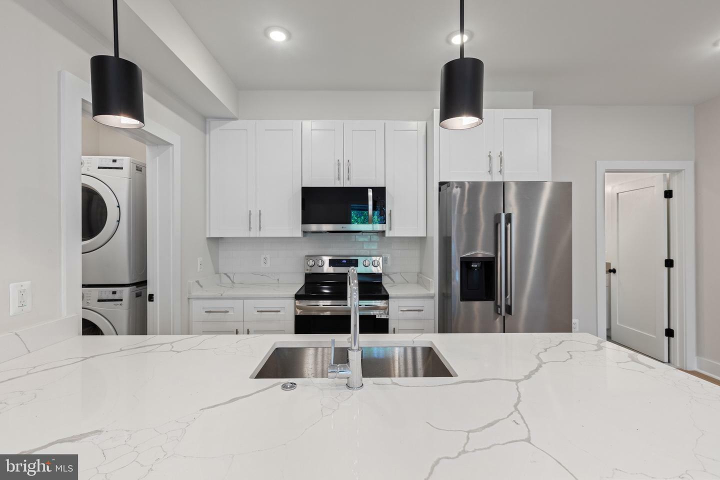 Property Photo:  2236 40th Street NW 4  DC 20007 