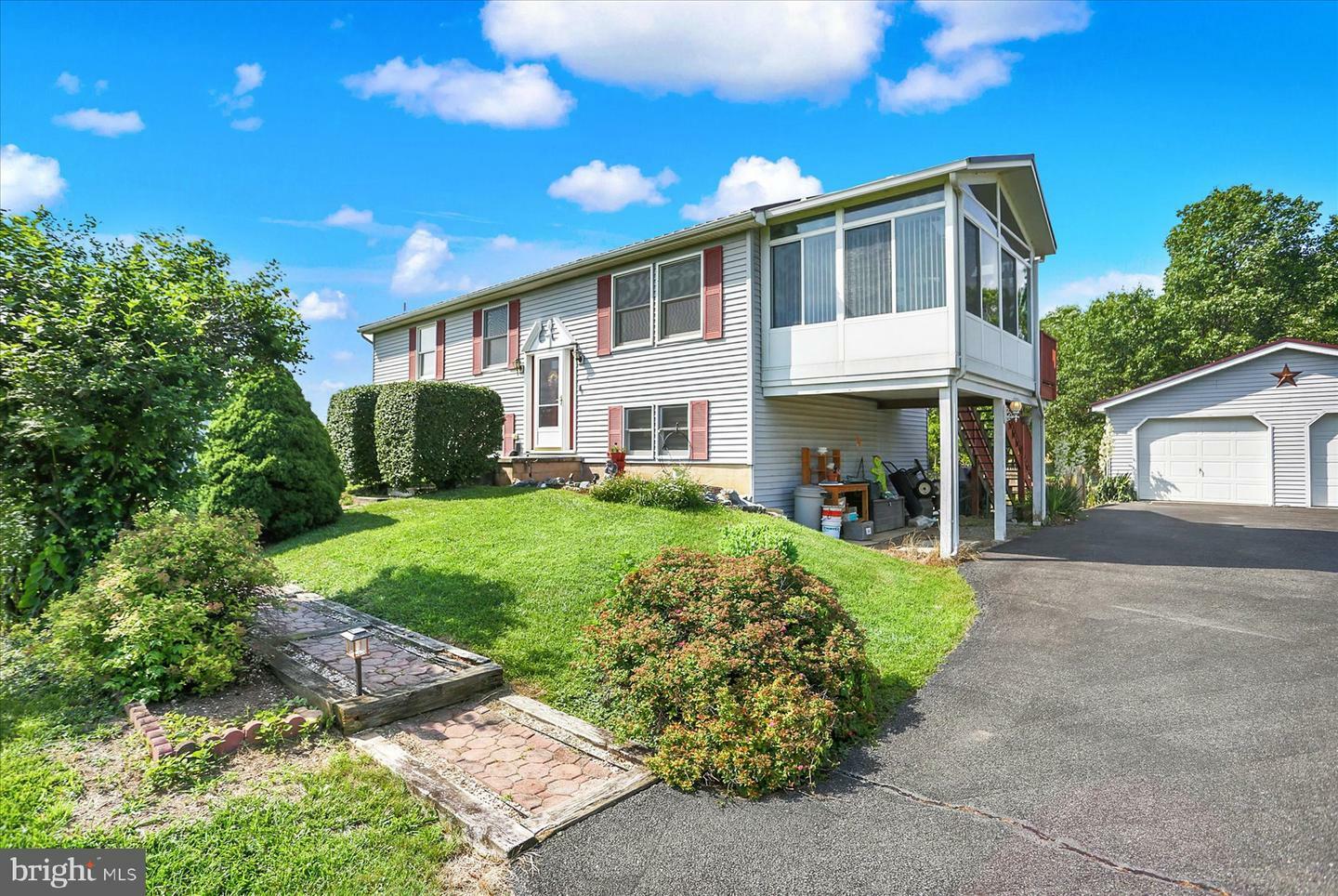 Property Photo:  417 Crossroad School Road  PA 17015 