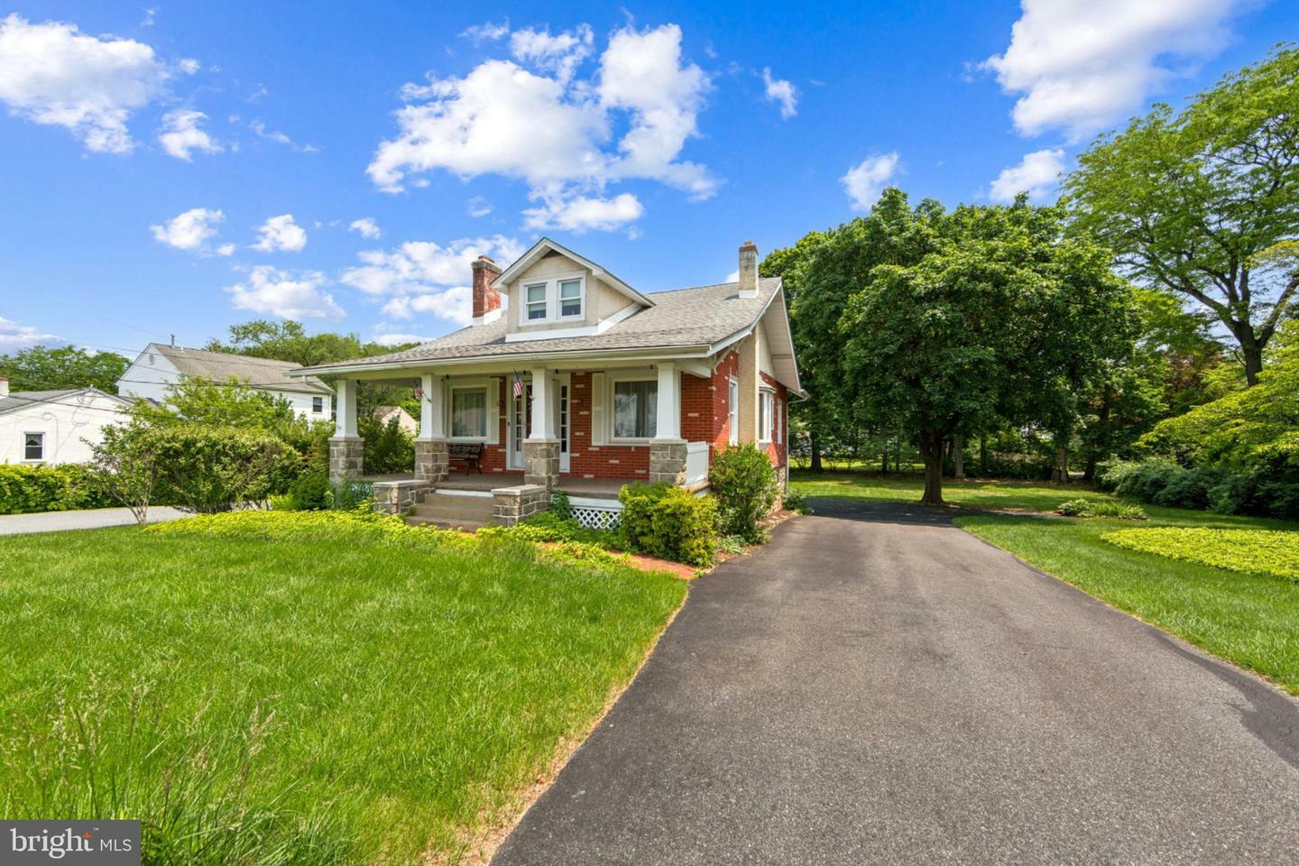 Property Photo:  615 Convent Road  PA 19014 