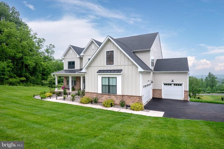 Property Photo:  5635 Saucon Ridge Road  PA 18036 