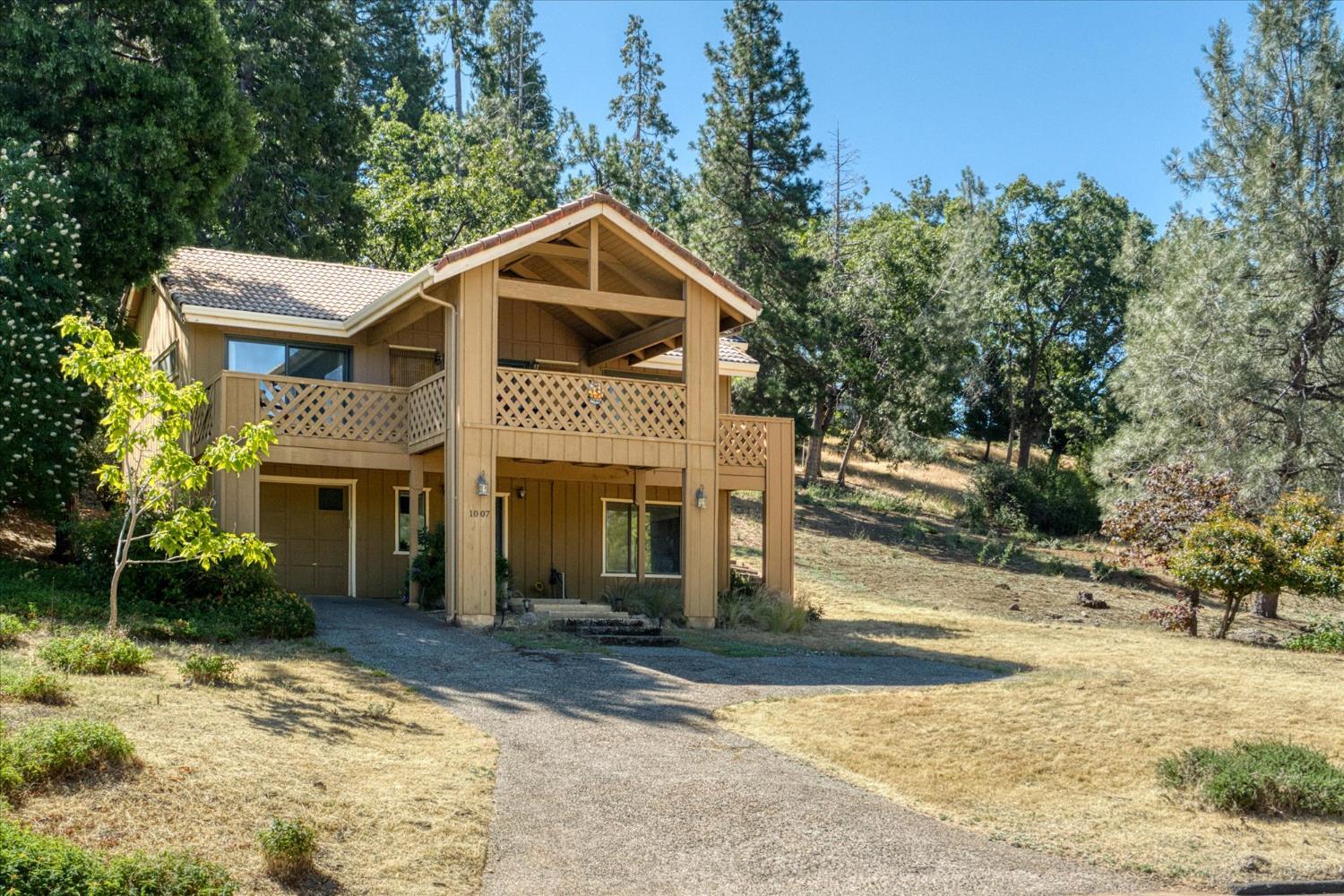 Property Photo:  1007 Dogwood Drive  CA 95247 