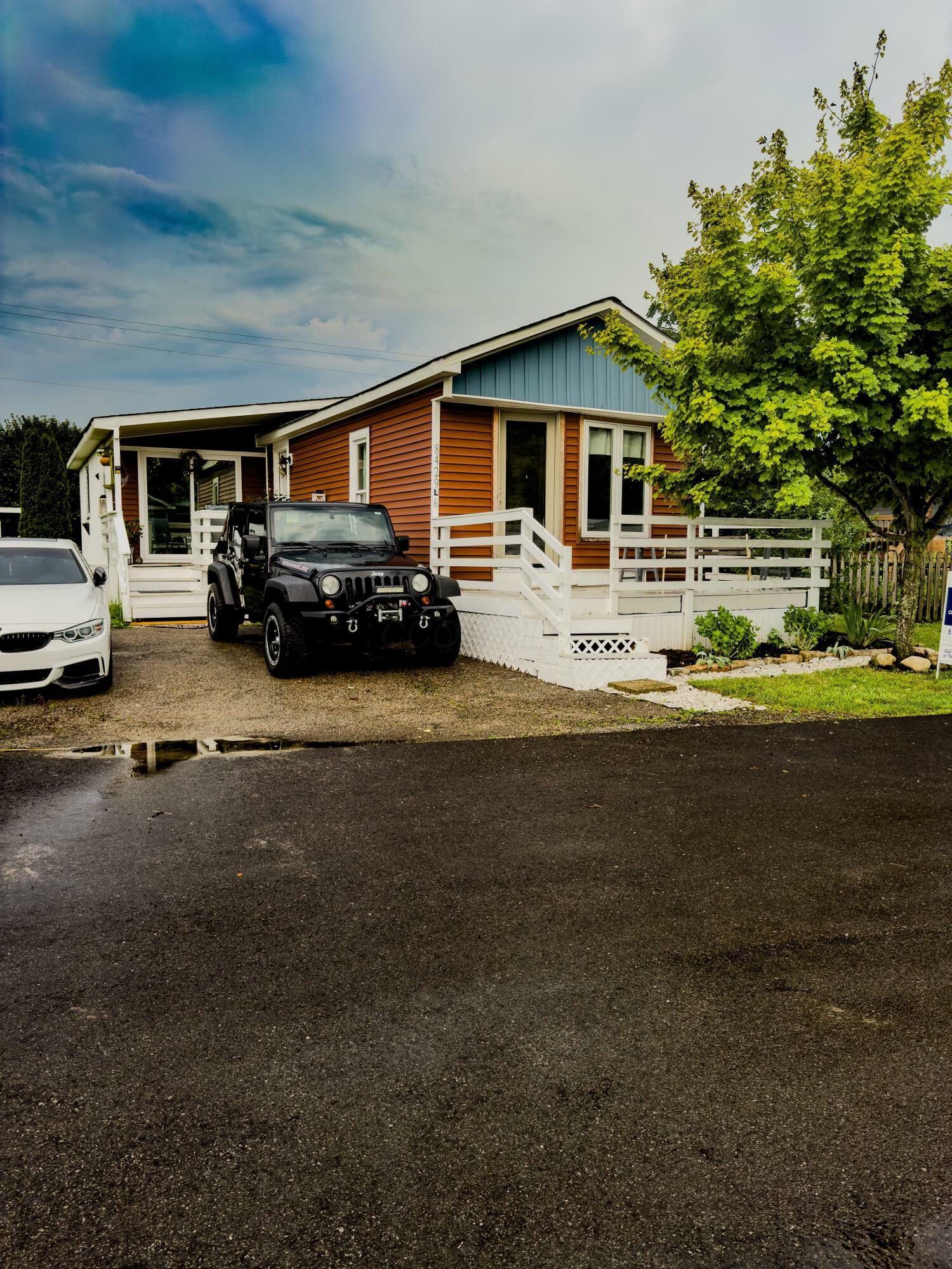 Property Photo: 8429 Jericho Way OH 43064