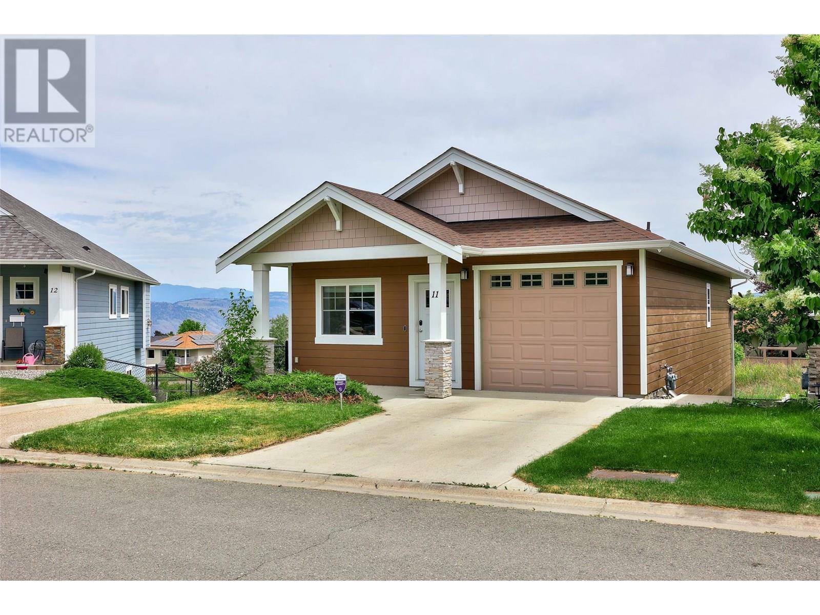 Property Photo: 1250 Aberdeen Drive 11 BC V1S 0C1