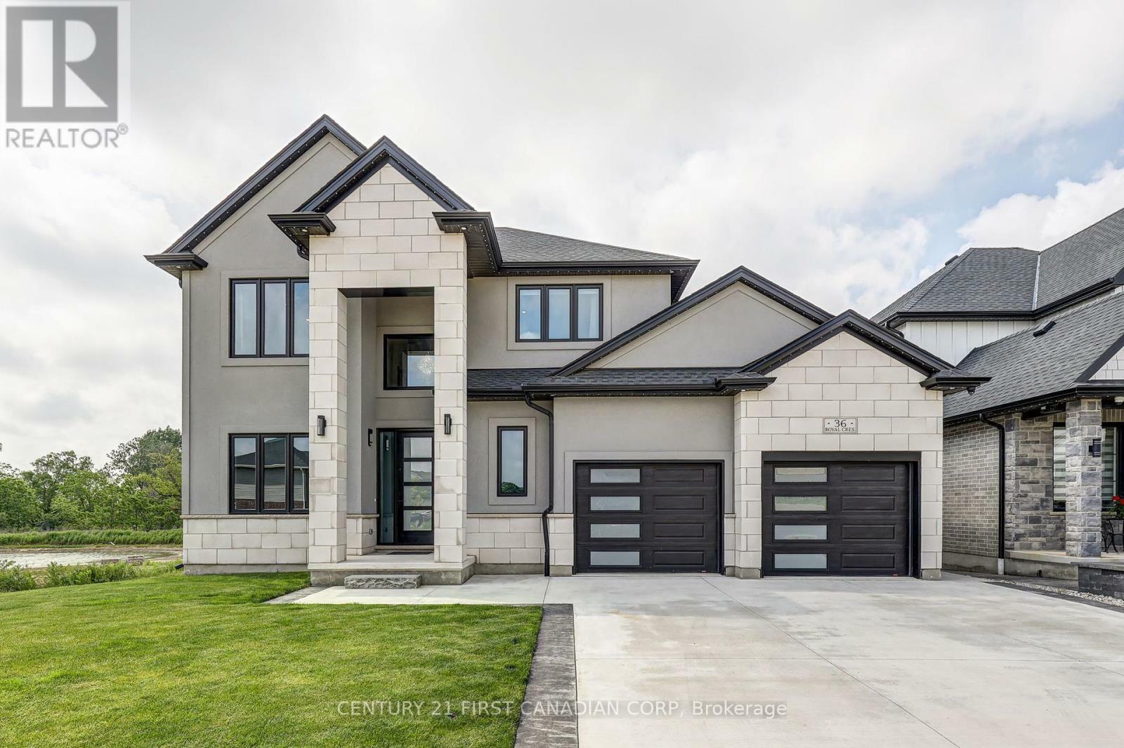 Photo de la propriété: 36 Royal Crescent ON N5P 0G5