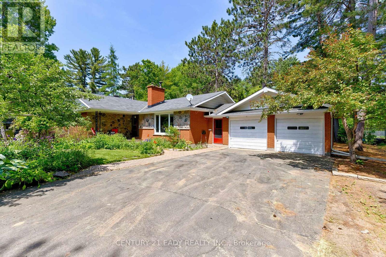 2337C Petawawa Boulevard  Petawawa ON K8A 7G7 photo