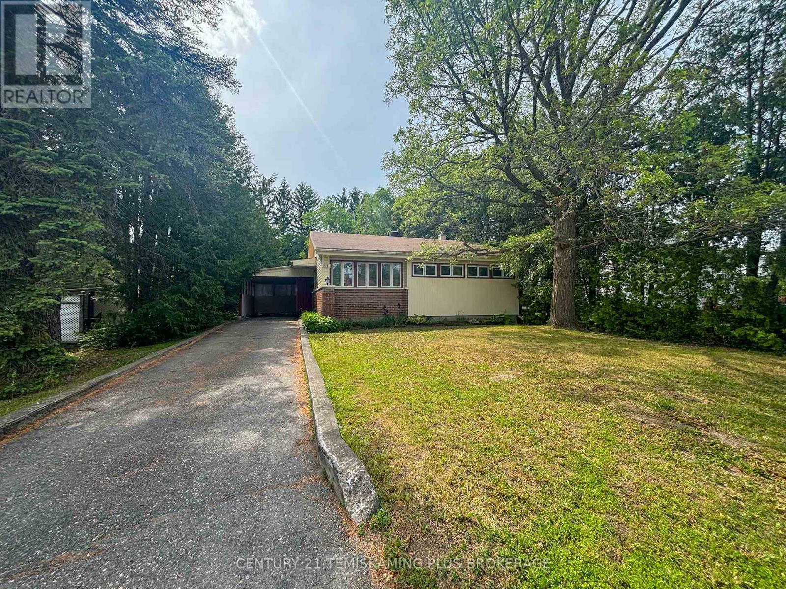 Photo de la propriété: 238 Grant Street ON P0J 1P0
