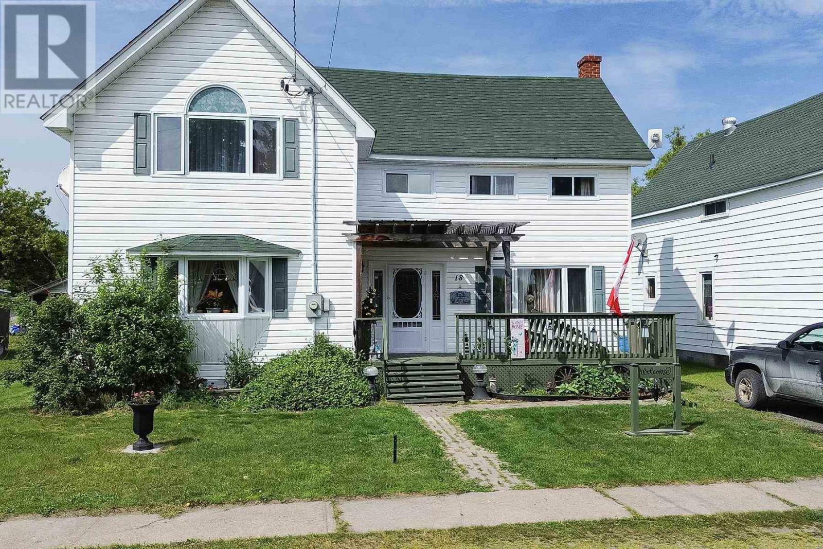 Photo de la propriété: 18 Lorne St W ON P0R 1L0