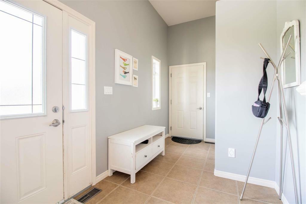 Property Photo: 26 Ellington Way MB R0A 0A2