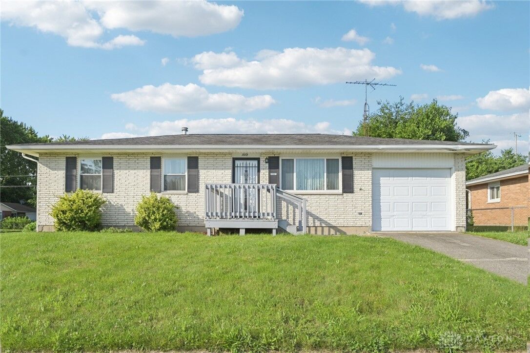 Property Photo:  1513 Arrowhead Trail  OH 45385 