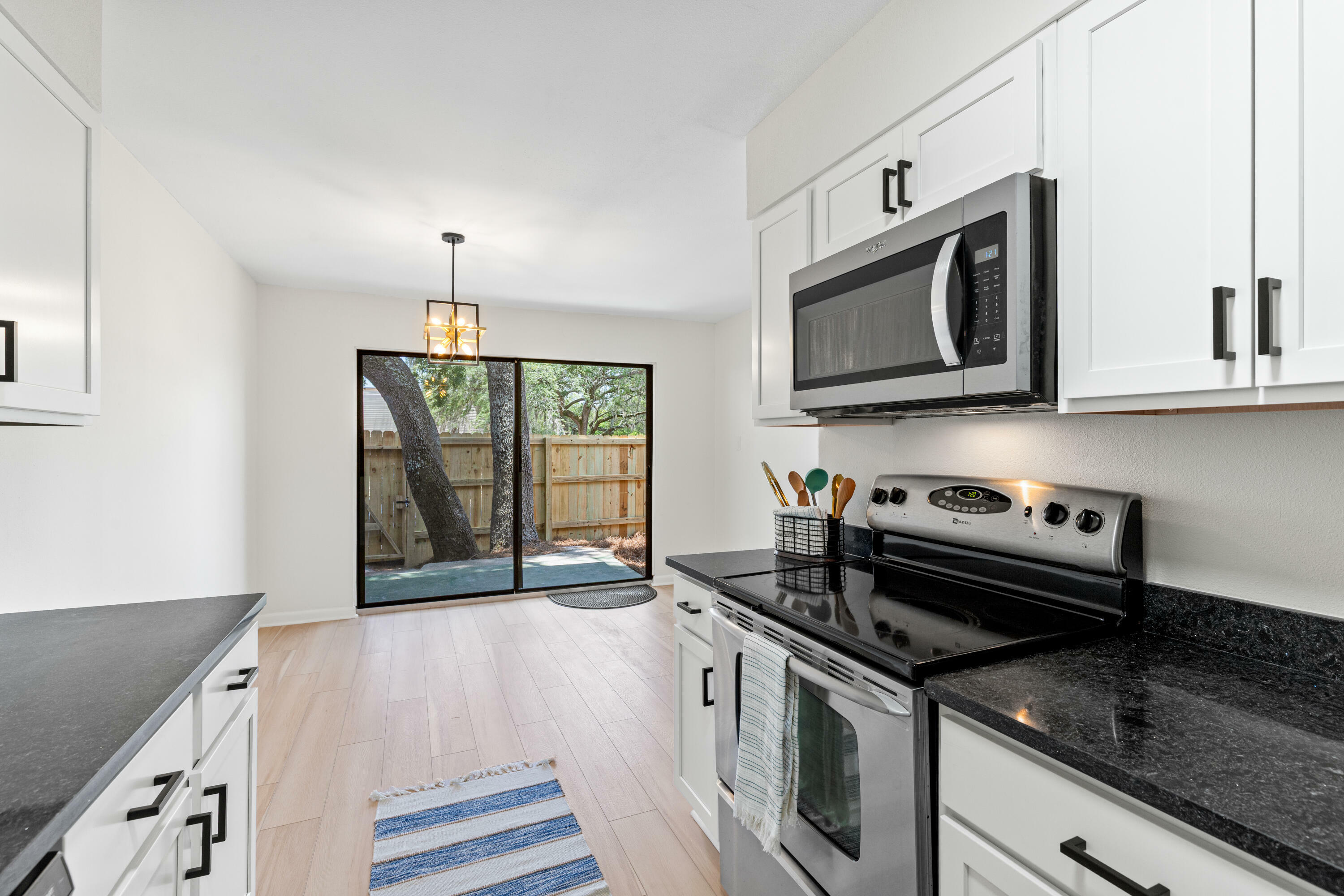 Property Photo: 210 Pelham 112A FL 32547