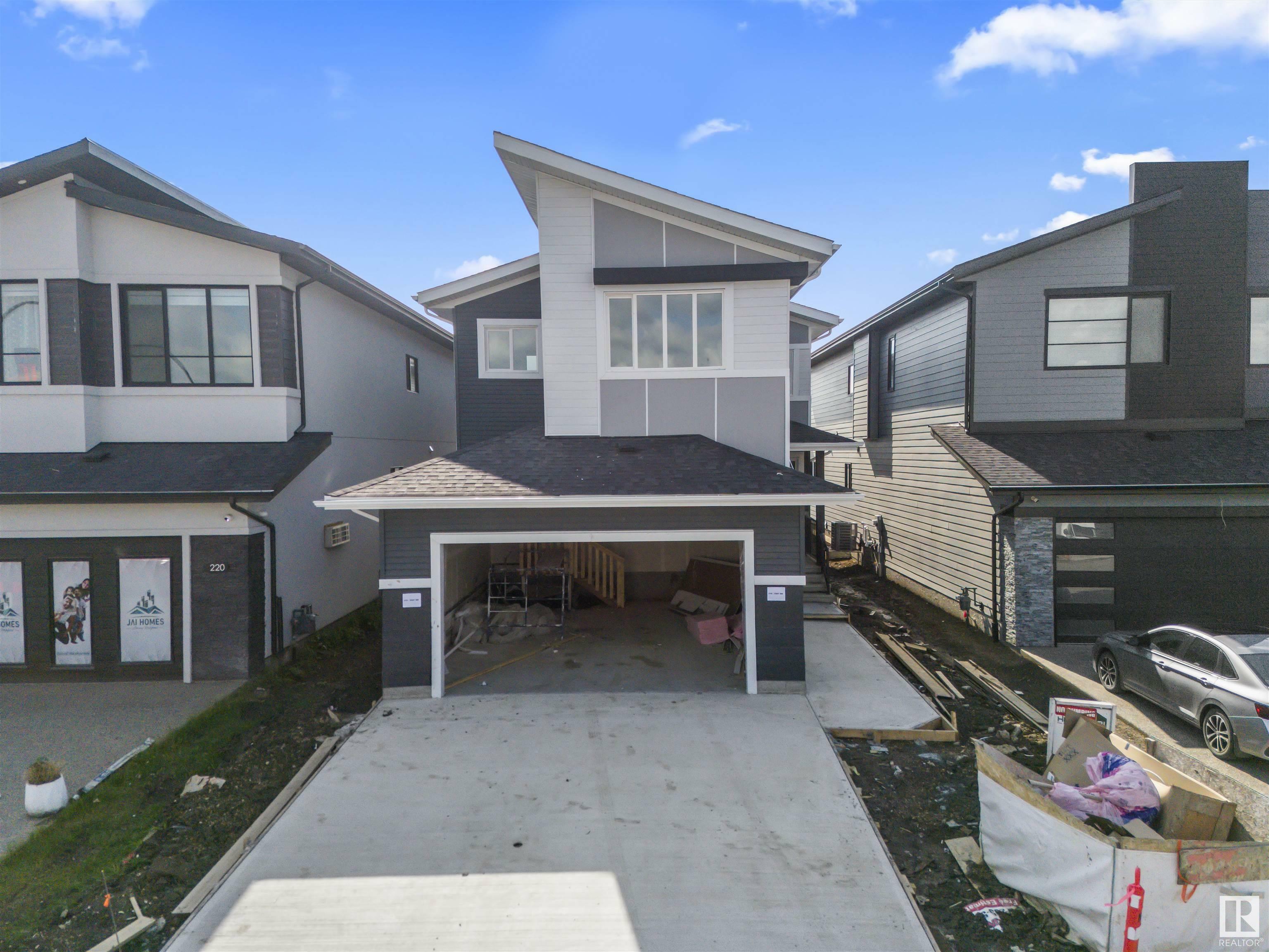 Photo de la propriété: 216 33 Street SW AB T6X 3C7