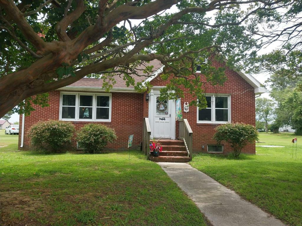 Property Photo: 20224 Saxis Rd VA 23427