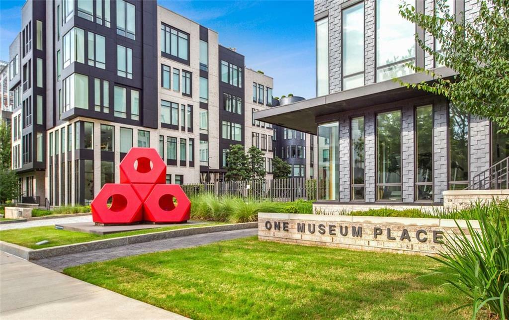 Property Photo: 1301 Peachtree Street NE 4L GA 30309