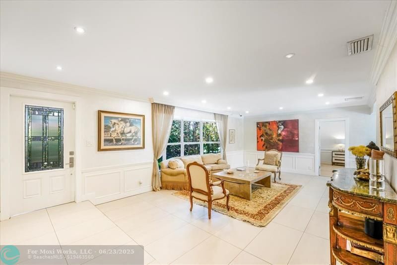 Property Photo: 6501 NE 20th Ter FL 33308