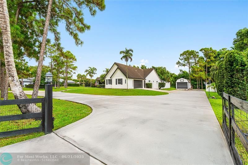 Property Photo:  14117 N 74th St N  FL 33470 