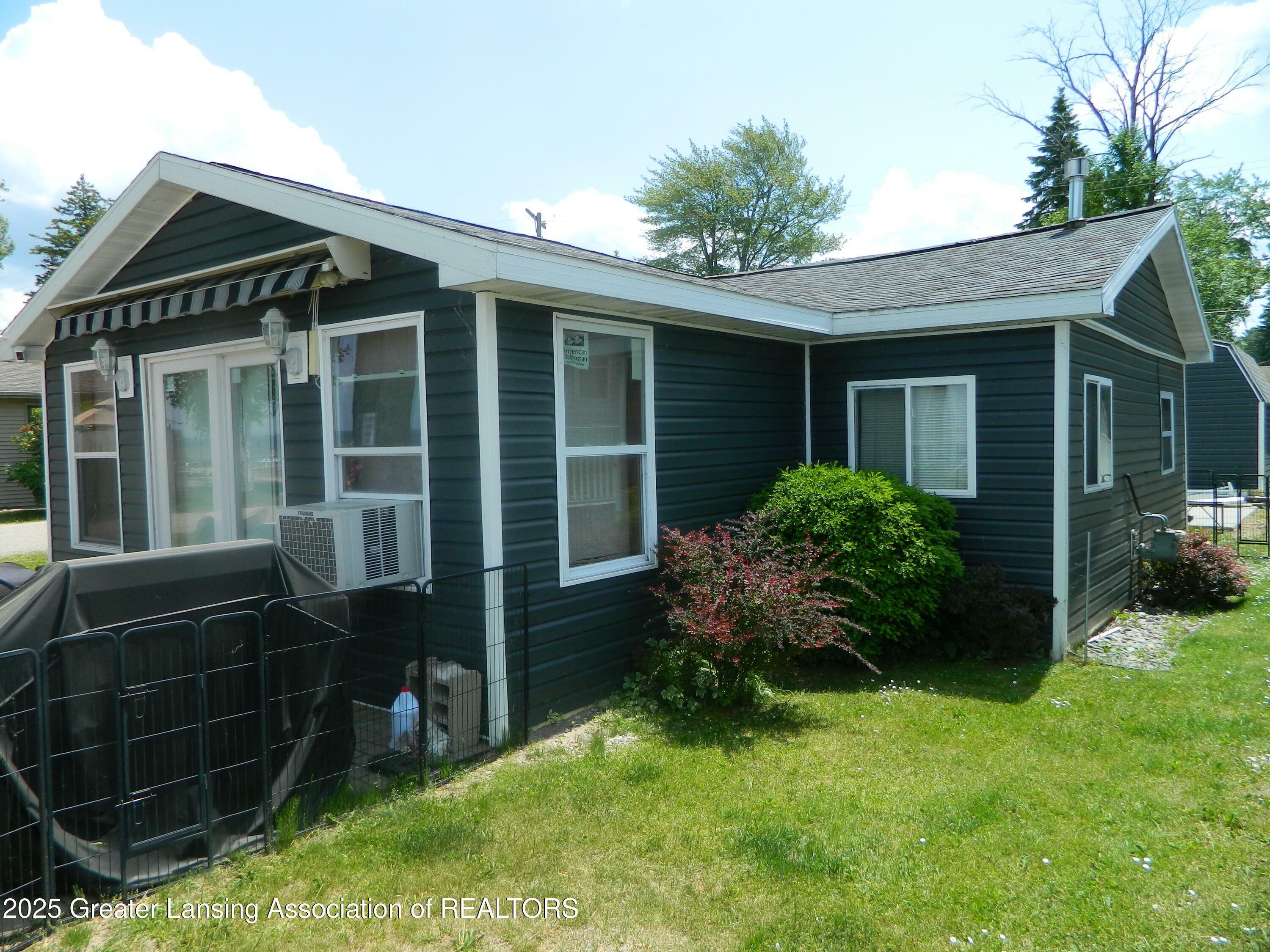 Property Photo: 303 Sunshine Alley MI 48629
