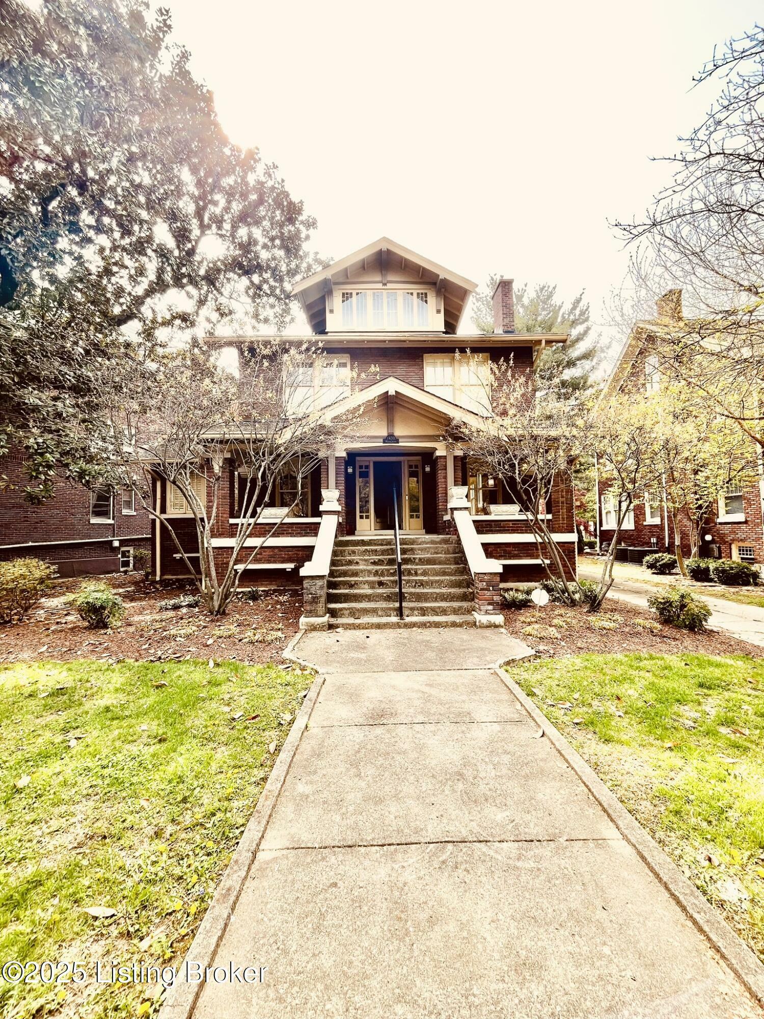 Property Photo: 1430 Willow Ave KY 40204