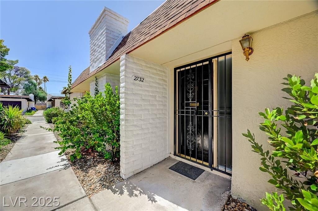 Property Photo: 2732 Heritage Court NV 89121