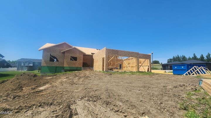 Property Photo:  4008 Nickel Street  ND 58503 