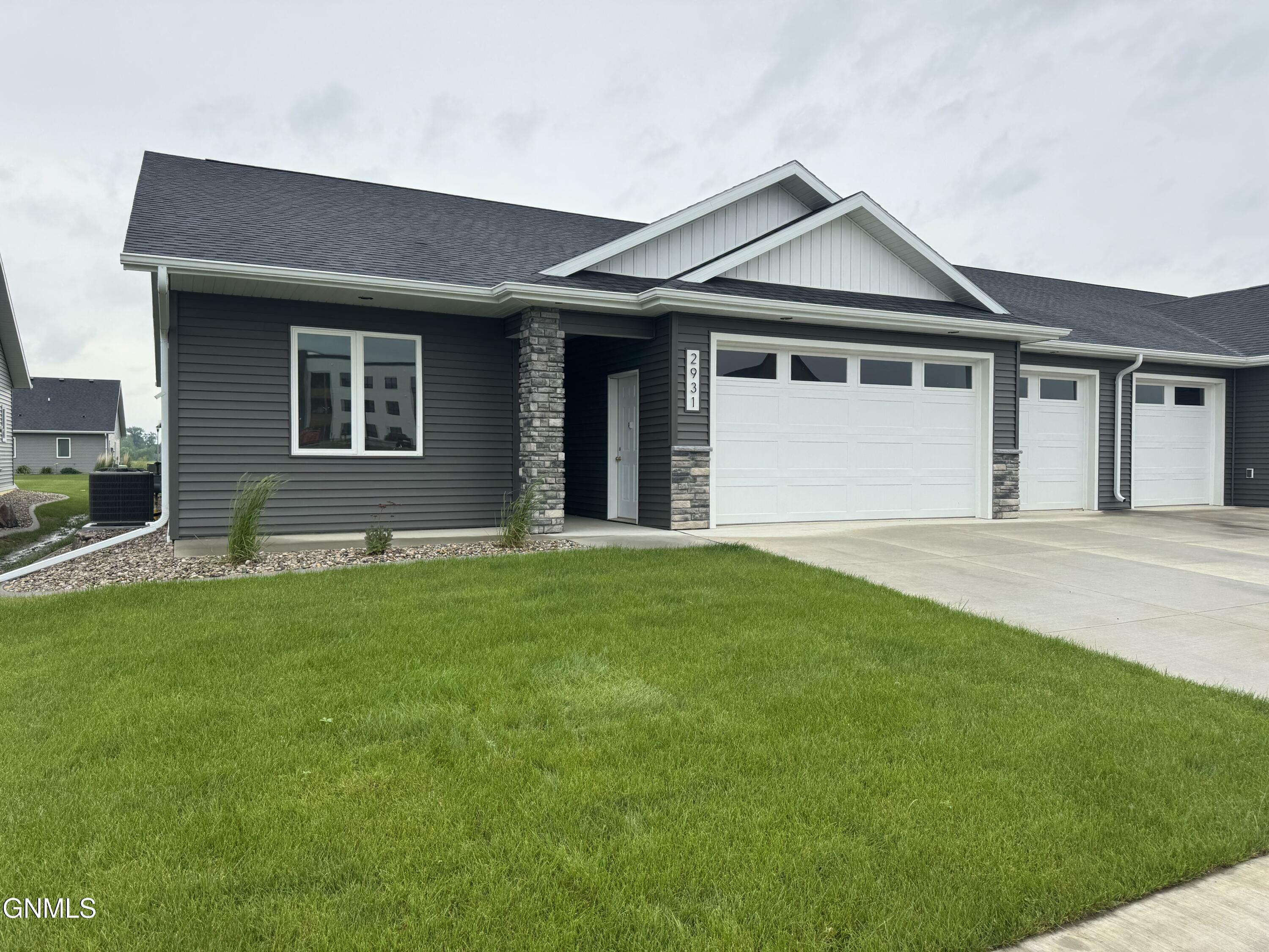 2931 Baltimore Drive  Bismarck ND 58504 photo