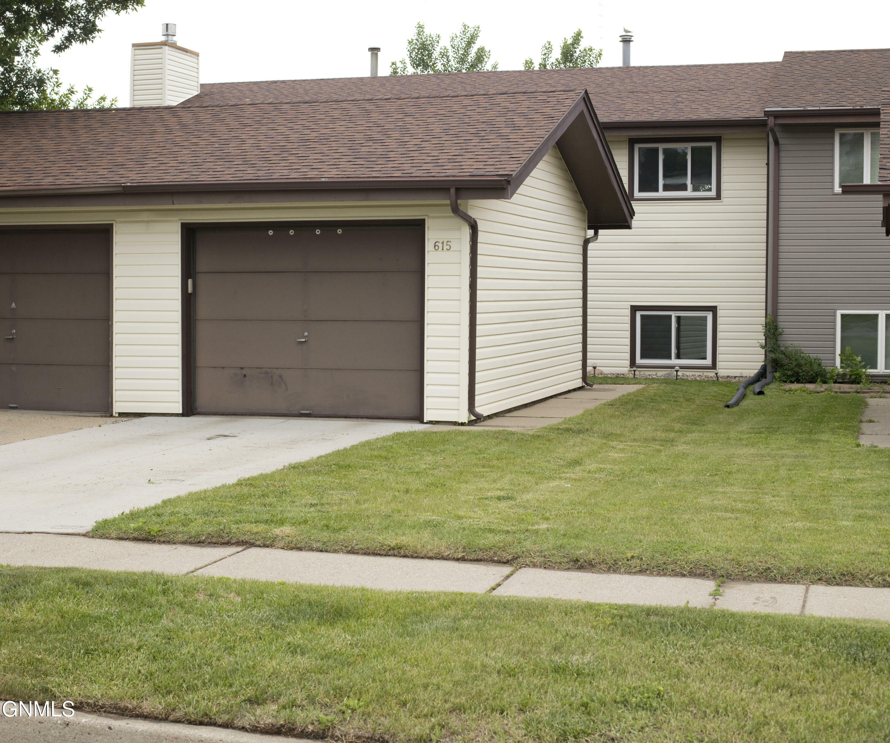 615 35th Street  Bismarck ND 58501 photo