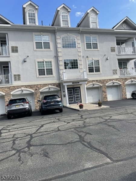 Property Photo:  5 Cliff Rd C1  NJ 07424 