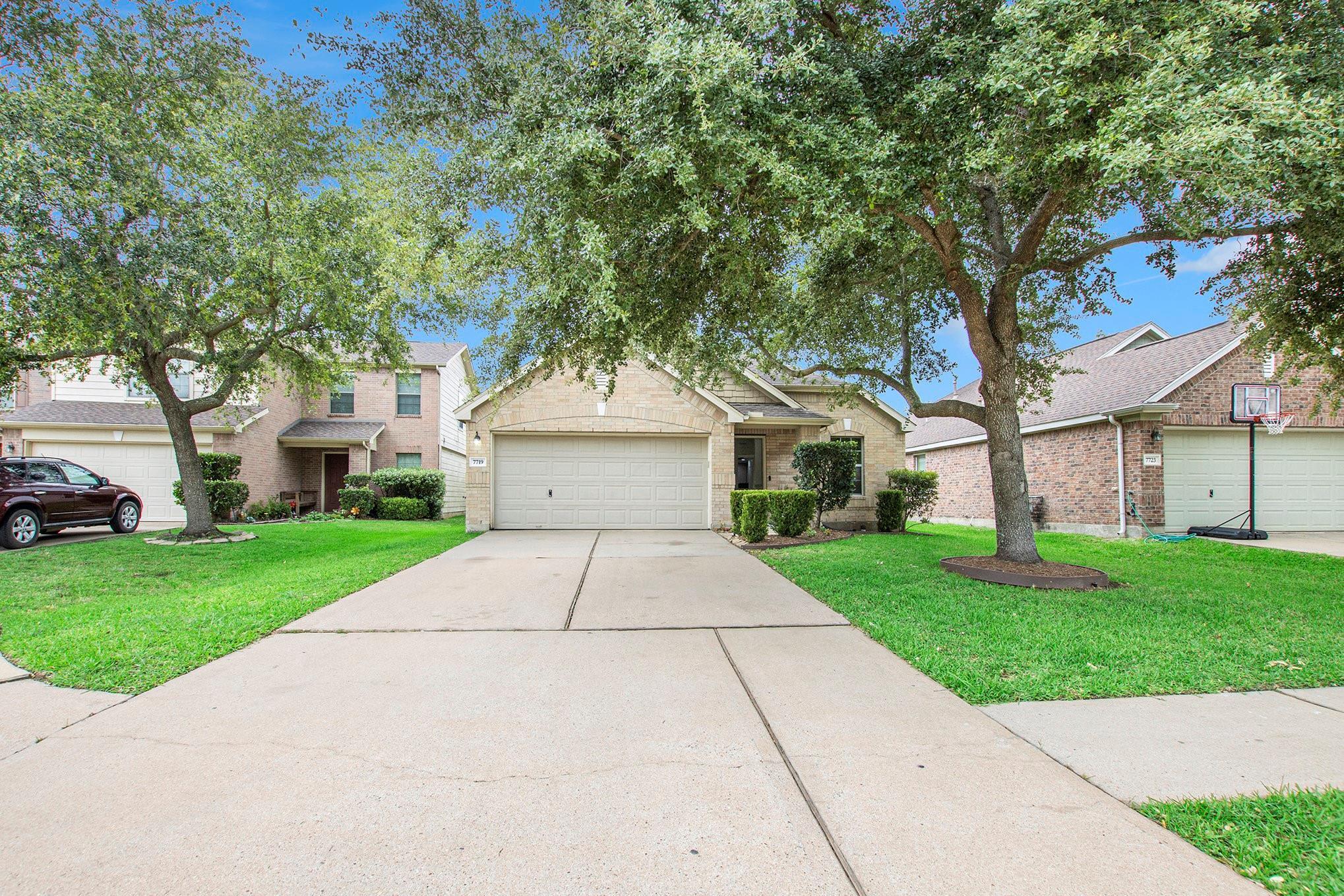 Property Photo: 7719 Serene Wood Lane TX 77433