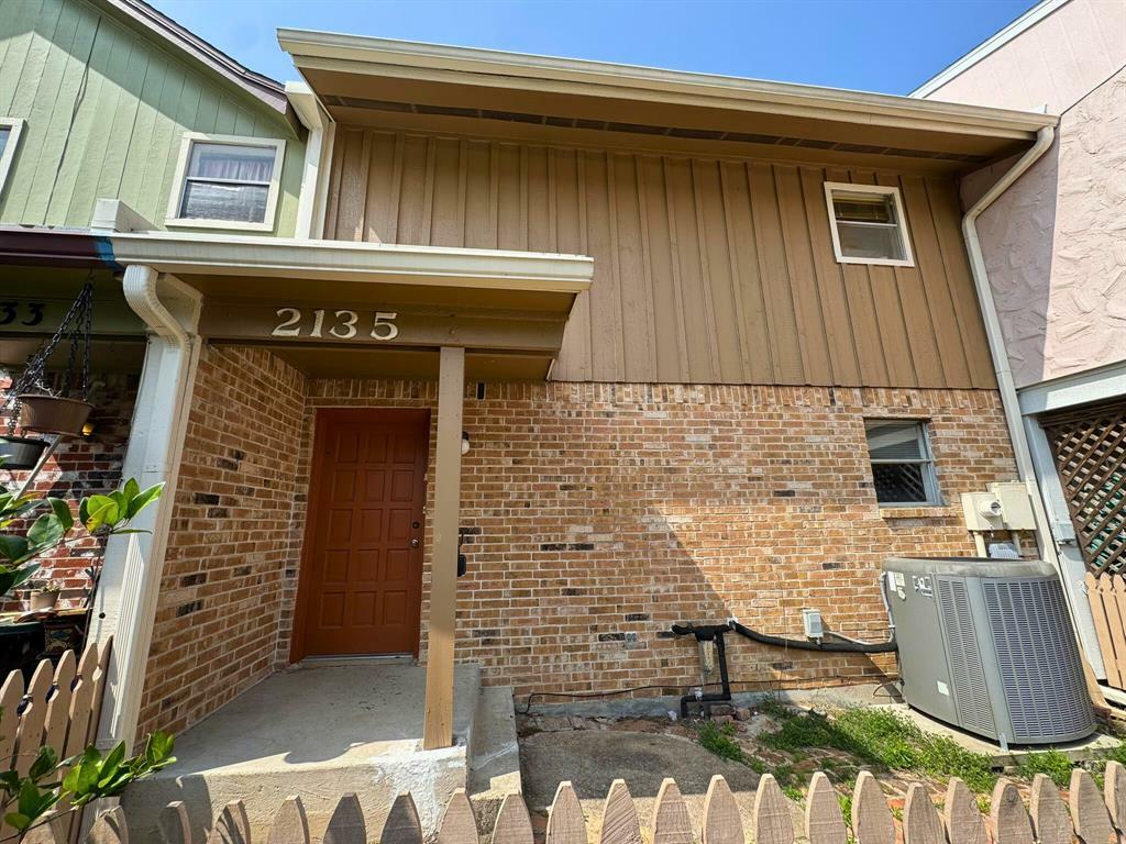 Property Photo: 2135 Casa Rio Circle TX 77539