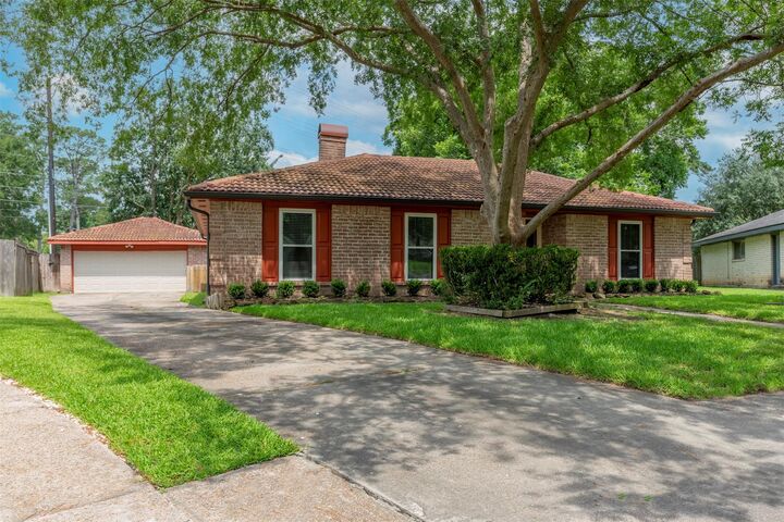 Property Photo: 22619 Rockgate Drive TX 77373