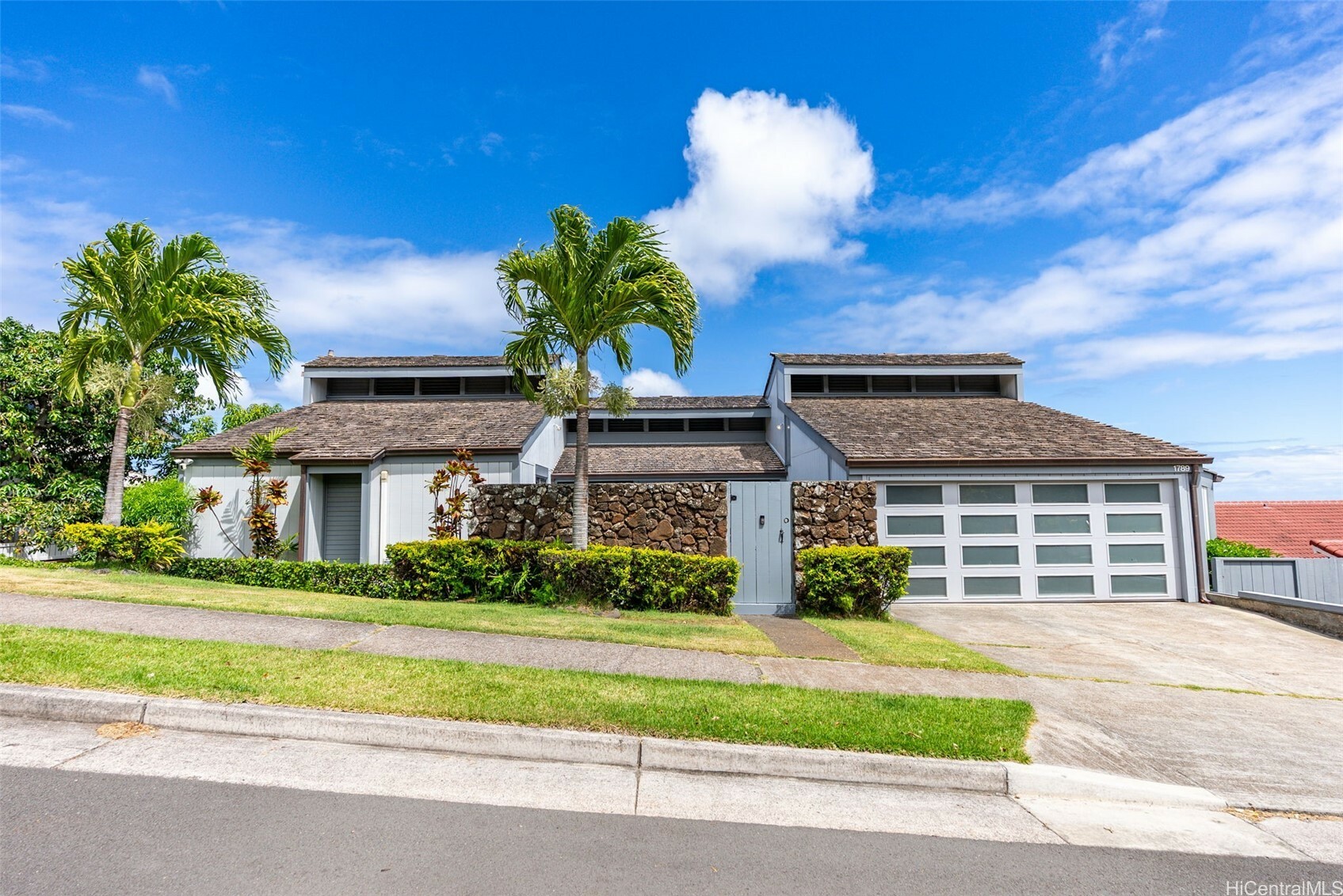 1789 Laukahi Street  Honolulu HI 96821 photo